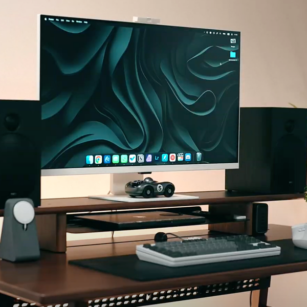 Modern Desk Setup with @ThisIsE – ARTIFOX